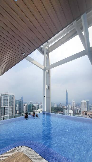 Col 93b Balcony Klcc View & Infinity Pool Pangsapuri