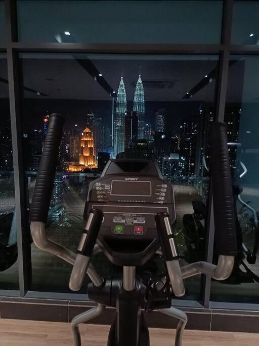 Col 93b Balcony Klcc View & Infinity Pool Pangsapuri